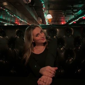 Meet your Posher, Lyndi